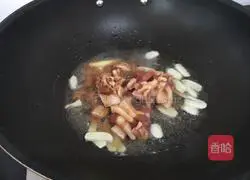 Illustration of how to make braised noodles with soy sauce beans 5