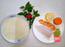 Illustration of how to make small rice balls with seafood and mixed vegetables to make children fall in love with eating 1