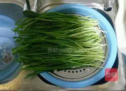 Illustration of how to make leek box 2