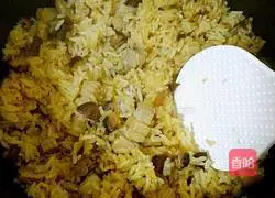 Illustration of braised rice with mushrooms and pork belly 17