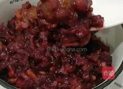 Illustration of how to make purple rice and multigrain porridge 6