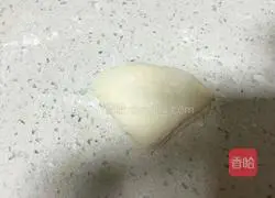 Illustration of how to make pig knuckle (for wealth) flower rolls 7