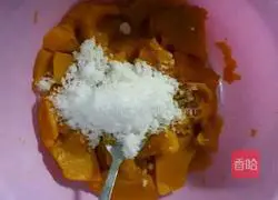 Illustration of how to make pumpkin hair cake 2