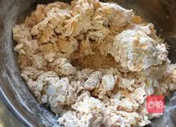 Illustration of how to make two-color flower rolls 5