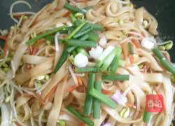 Illustration of how to make fried rice noodles 8