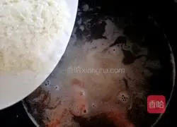 Illustration of how to make shrimp porridge 6