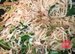 Illustration of how to make fried rice noodles 11