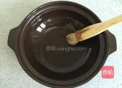 Illustration of how to make sausage claypot rice 4
