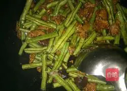 Illustration of how to make lentil braised noodles 6