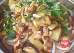 Illustration of how to make spicy chicken rice noodles 8