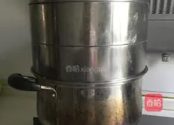 Illustration of how to make black sesame flower rolls 4