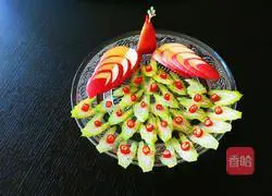 Illustration of how to open the peacock's tail with fruits during the Lantern Festival on the 15th day of the first lunar month 13