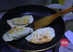 Illustration of how to make Northeastern Three Fresh Chives Box 4