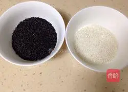 Illustration of how to make black rice porridge 1