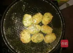 Illustration of how to make leek boxes 10