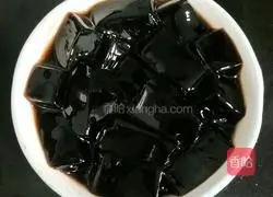 Illustration of how to make yogurt grass jelly 9