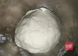 Illustration of how to make salt and pepper flower rolls 4