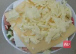 Illustration of how to make salad tomato baked rice 6