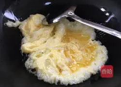 Illustration of how to make fried tomato and egg rice bowl 3