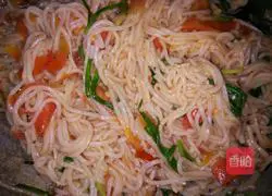 Illustration of how to make fried rice noodles 10