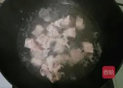 Illustration of how to make braised pork ribs and taro rice 3