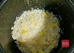 Illustration of how to make scallop, chicken and chestnut porridge 10