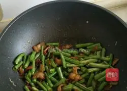 Illustration of how to make braised beans and noodles 8