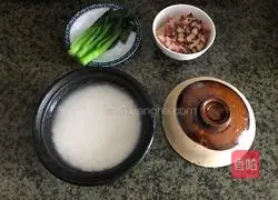 For cured meat clay pot rice Practice illustration 2