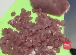 Illustration of how to make diced pork with cold noodles and stewed noodles 2