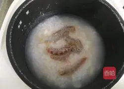 Illustration of how to make shrimp and yam porridge 7