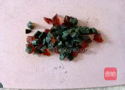 Illustration of how to make preserved egg and lean meat porridge 4