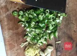 Henan Bean Braised Noodles Illustration 1