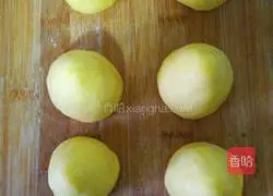 Illustration of how to make Wo Wotou 3