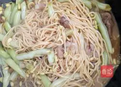 Illustration of how to make rice dumplings and lentils braised noodles 12