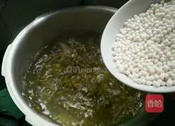 Illustration of how to make sago and mung bean porridge 4