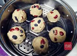 Illustration of how to make Wo Wotou 6