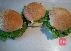 Illustration of how to make delicious burgers 9