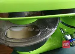 Illustration of making hamburger dough 2