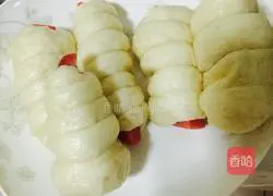 Illustration of how to make garlic sausage rolls 6