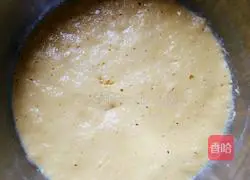 Illustration of how to make hot noodle corn cake 11