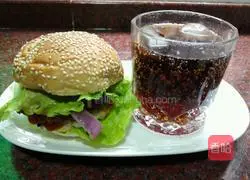 Illustration of how to make burgers 1