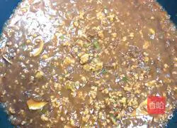 Illustration of how to make vegetable rice noodles mixed with fried sauce 10