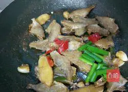 Illustration of braised horse noodle fish in sauce 7