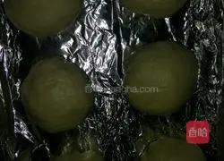 Illustration of how to make hamburgers 8