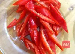 Illustration of how to make fried rice noodles with black pepper and beef 2