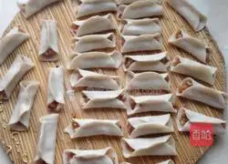 Illustration of how to make pot stickers 11