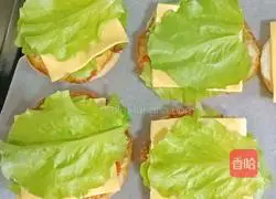 Cheeseburger Recipe Illustration 11