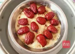 Illustration of how to make cornmeal and red date hair cake 8