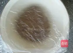 Illustration of how to make cornmeal brown sugar jujube hair cake 6