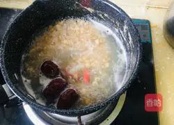 Illustration of how to make oatmeal and red date porridge 3